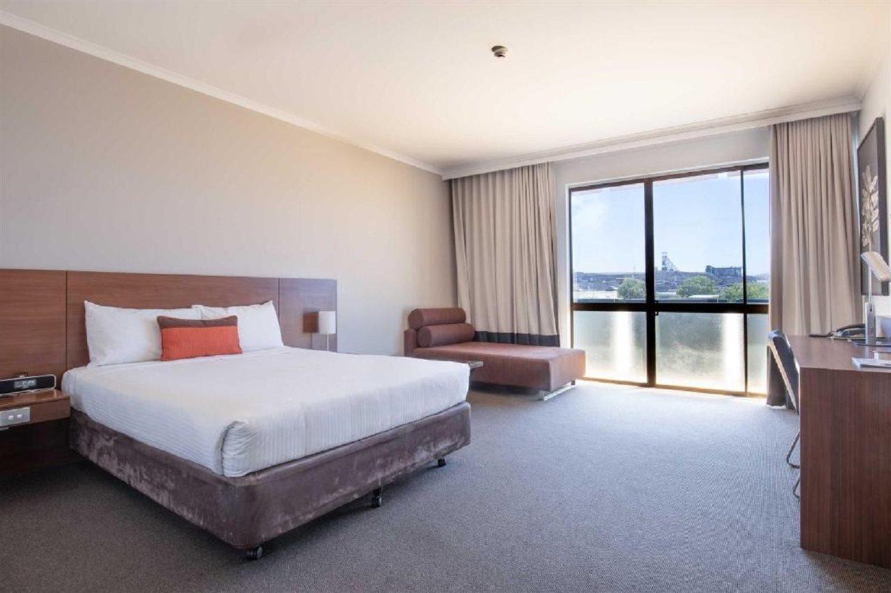 Ibis Styles Mt Isa Verona Mount Isa Bagian luar foto